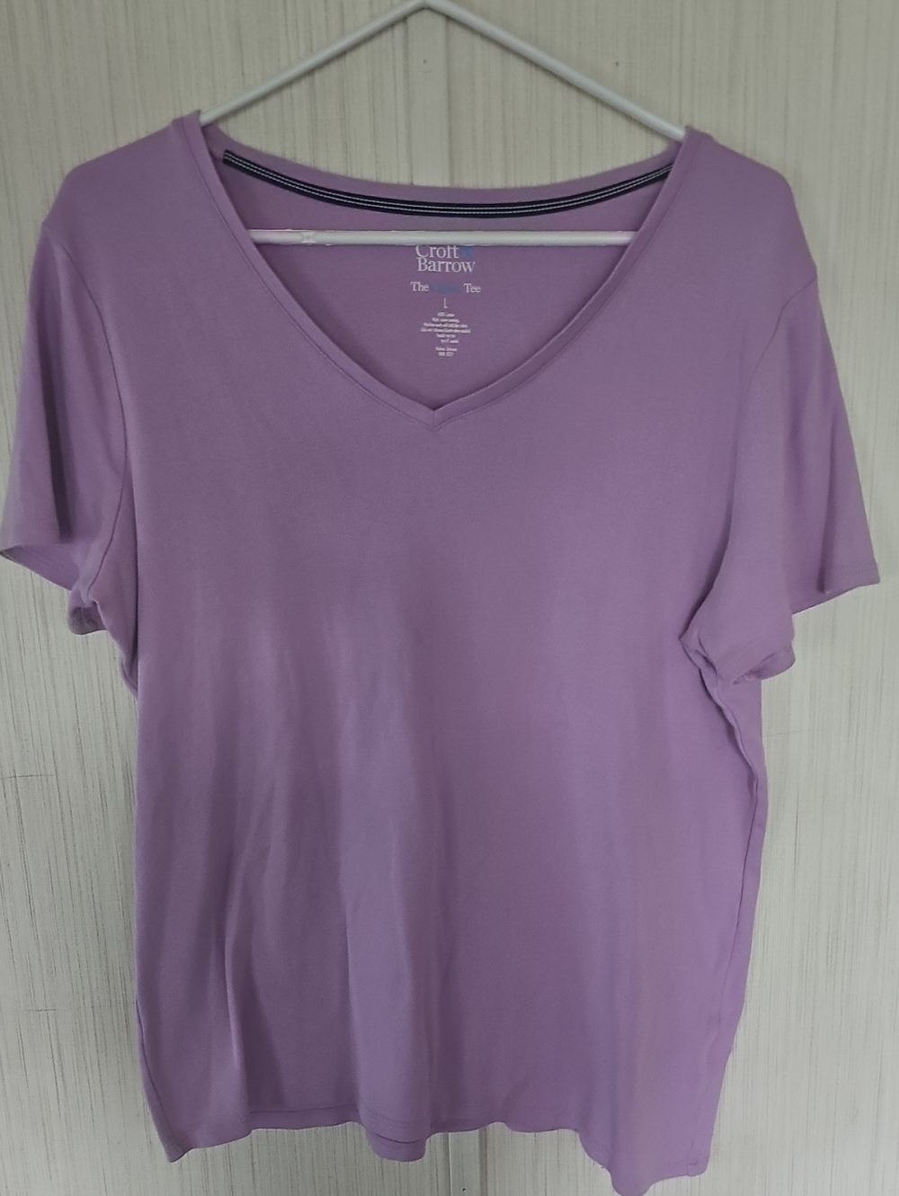 Croft & Barrow Lavender V-Neck Women’s Tee